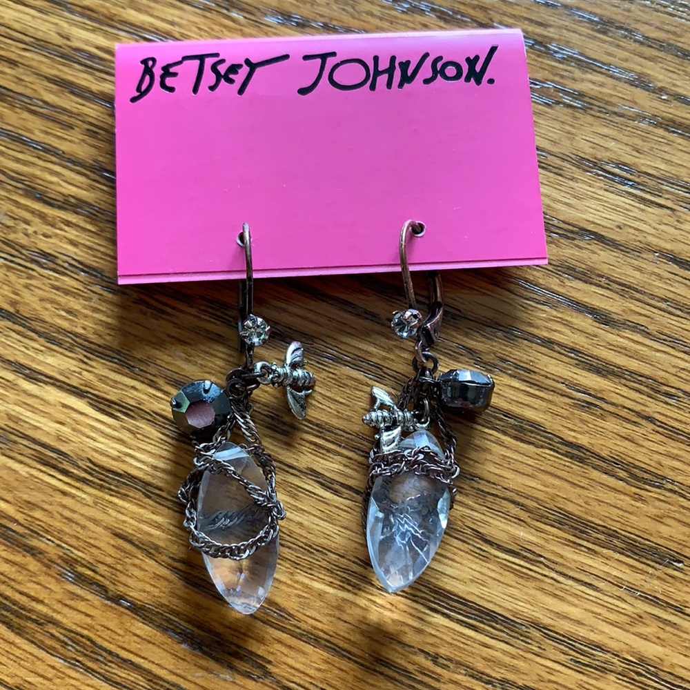 Betsey Johnson Bee Chain Black Crystal Earrings